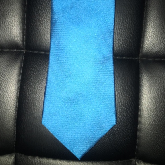Calvin Klein Tie - Picture 2 of 4